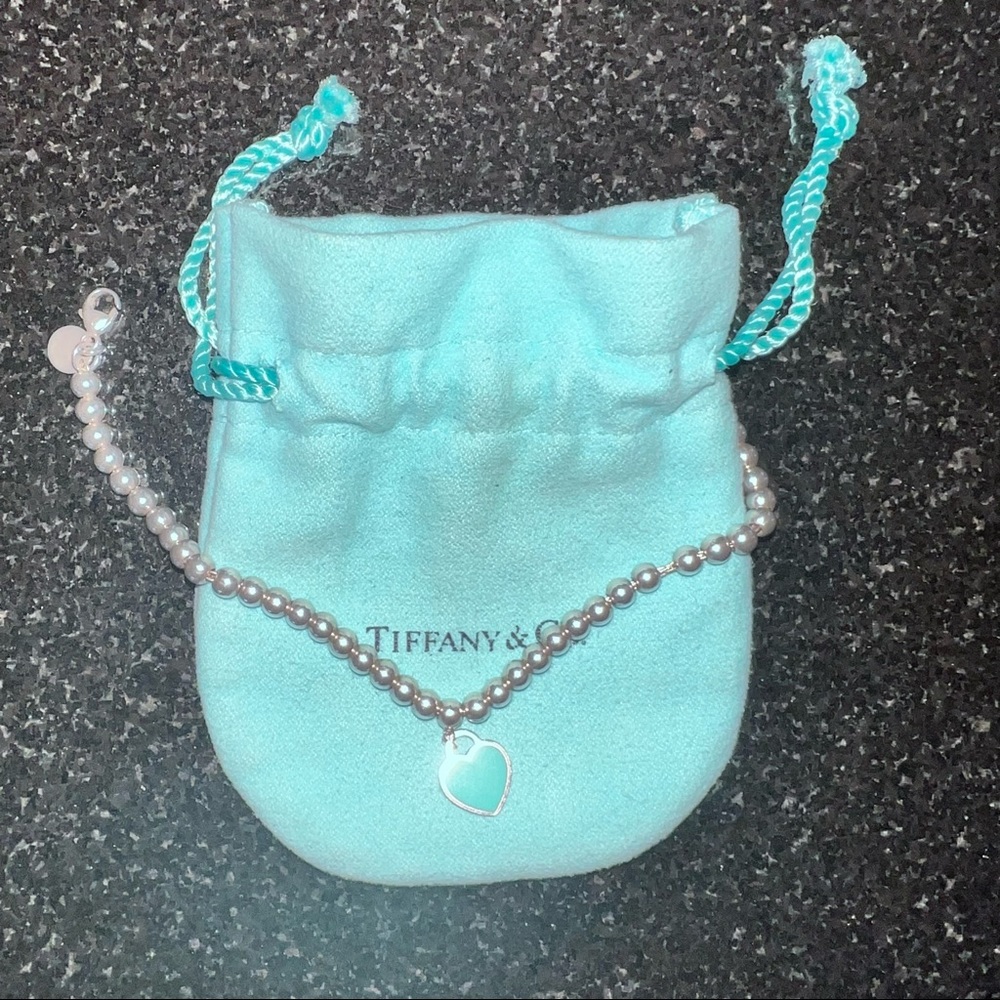 Tiffany & Co. Blue enamel Heart Tag Bead Bracelet - Picture 3 of 5